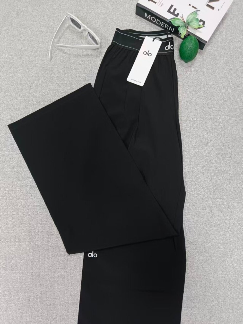 NWT Black🏂ALO Yoga Suit Up Wide Leg Trouser/Slimming Fit🖤Chic&Versatile/Luxe - Picture 6 of 9